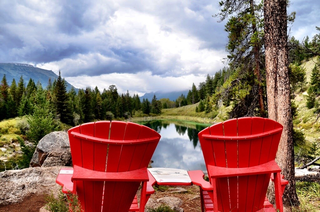 Valley-of-Five-Lakes-Jasper-Alberta-Canada